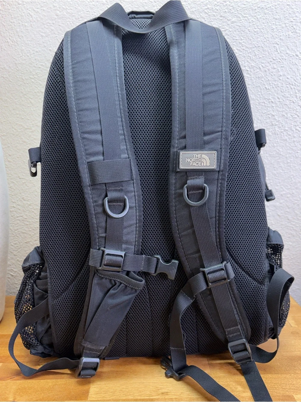 The North Face Recon Backpack Black Laptop Travel Hiking School FlexVent Daypack